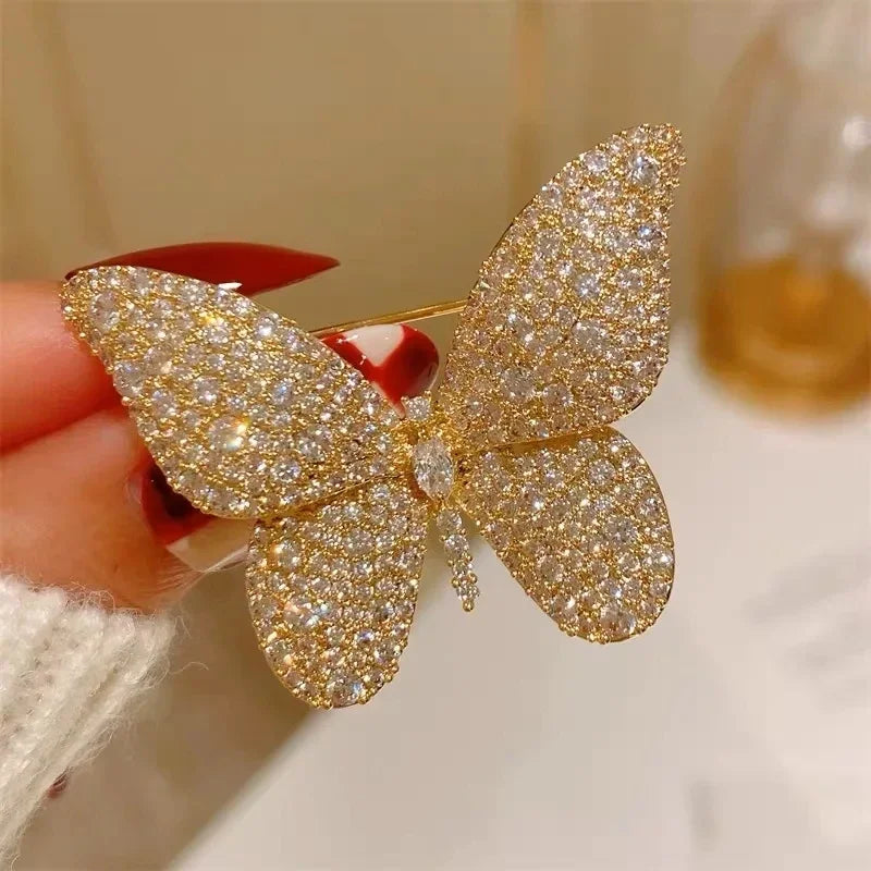 Fashion Women Girls Elegant Emerald Crystal Butterfly Brooches Badges Classic Lady Dress Suit High-end Pins Jewelry