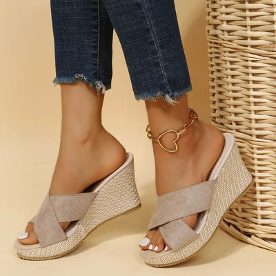 Luxury Beach Women‘s High Heel Slippers Espadrille Wedge Sandals Casual Peep Toe Slip on Platform Shoes Outdoor Slide Sandals